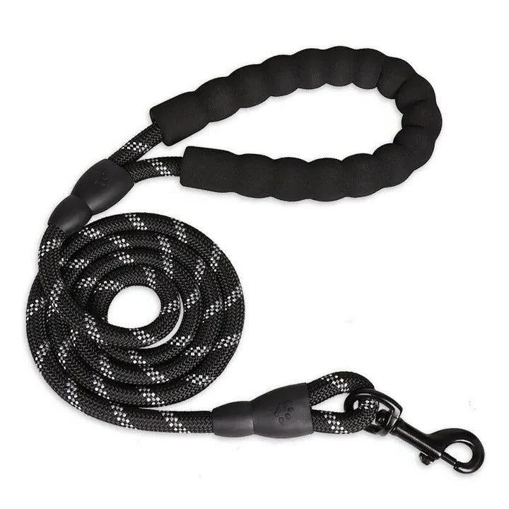 Comfortable Grip Dog Leash with Reflective Safety Line