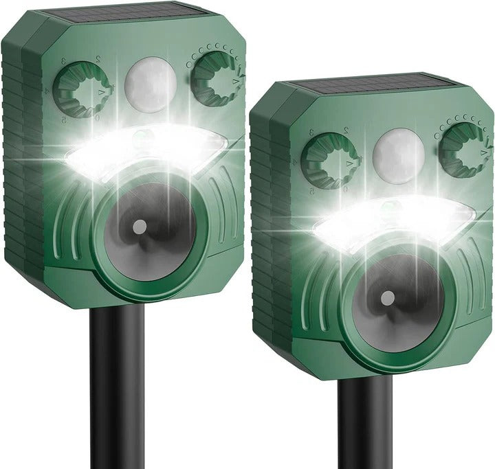 Effective Yard Pest Repeller with 5 Sound Modes