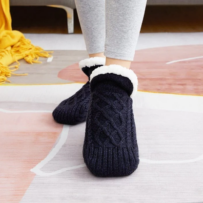 Fleece-Lined Gripper Socks with Silicone Traction for Women & Men – Cozy House Slippers for Cold Floors, Hospital, Yoga & Everyday Wear