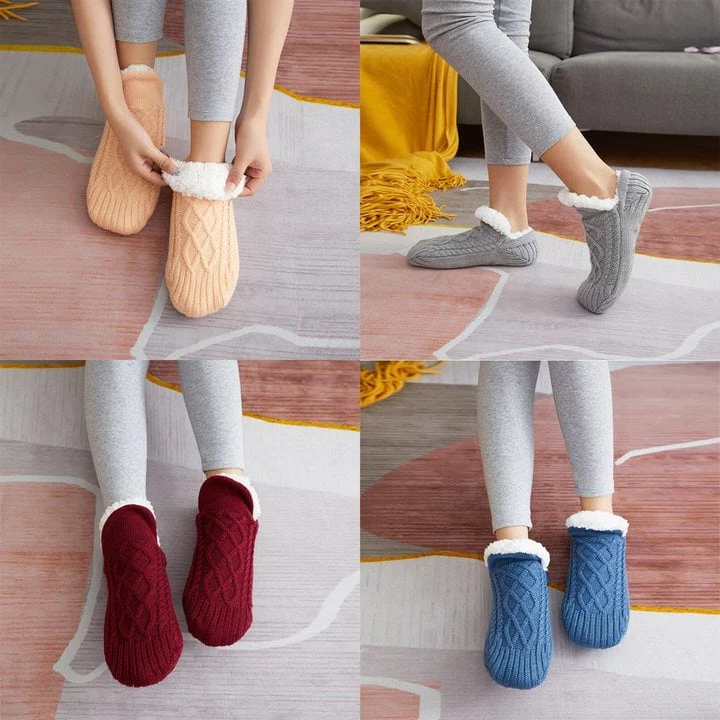 Fleece-Lined Gripper Socks with Silicone Traction for Women & Men – Cozy House Slippers for Cold Floors, Hospital, Yoga & Everyday Wear