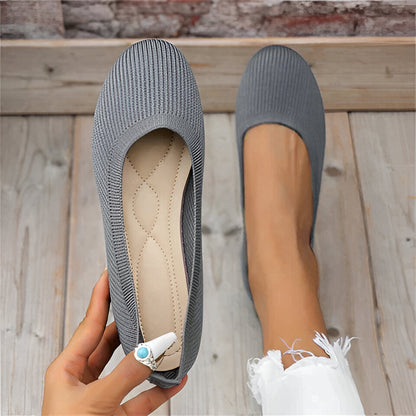 Women's Memory Foam Slip-On Sneakers with Arch Support – Lightweight Non-Slip Walking Shoes for Everyday Comfort