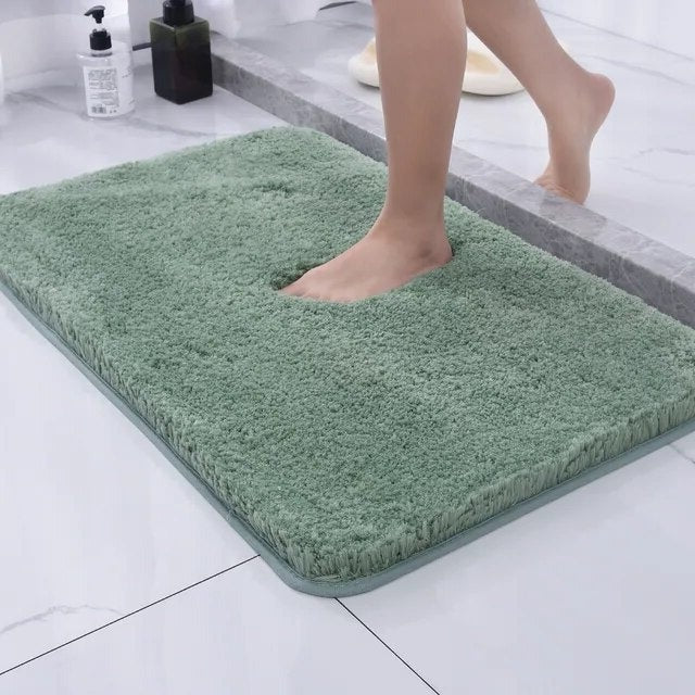 Soft Shaggy Bath Mat with Faux Fur Texture