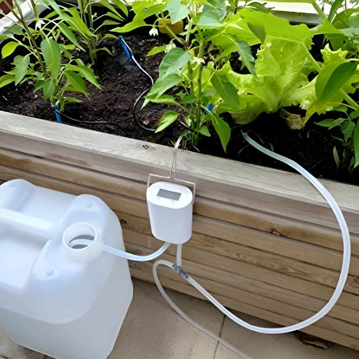 Rechargeable Plant Irrigation Timer with LCD Display for Indoor Gardens, Patios & Balconies – Multi-Pot Drip System with Programmable