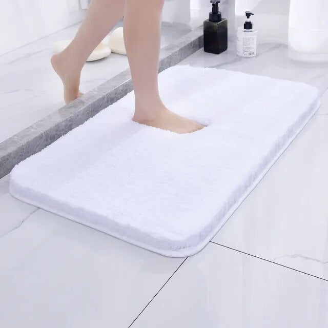 Non-Slip Microfiber Bath Mat Absorbent Shag Bathroom Rug with Rubber Backing for Shower Tub Safety Soft Plush Floor Runner Washable Home