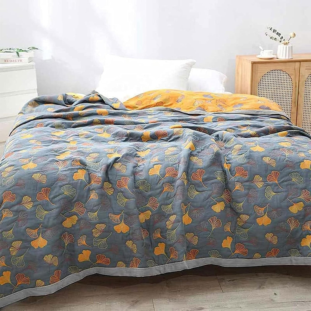 Reversible Ginkgo Leaf Throw Blanket Yellow Blue Botanical Print Soft Quilt for Couch Bed Sofa Beach Picnic Home Decor for Living Room