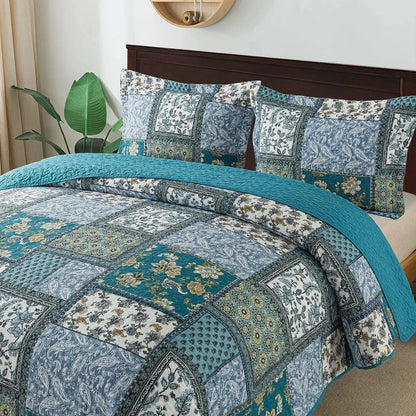 Reversible Floral Patchwork Quilt Set with Shams – Blue & White Quilted Bedspread – Queen & King – Lightweight All-Season Coverlet