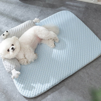 ChillOut | Dog Cooling Mat with Plush Silk Fabric | Comfortable Relief for Hot Days