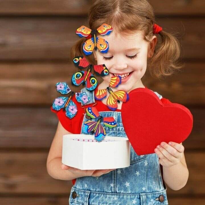 Wind-Up Flying Butterfly Surprise for Greeting Cards & Books | Novelty Gift Toy for Weddings Parties Birthdays
