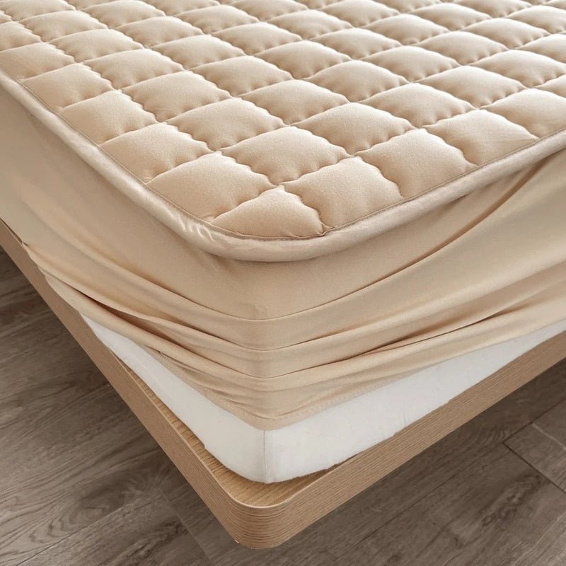 Breathable Mattress Protector Cover – Waterproof, Hypoallergenic, Soft Fitted Sheet for Twin, Full, Queen & King Beds
