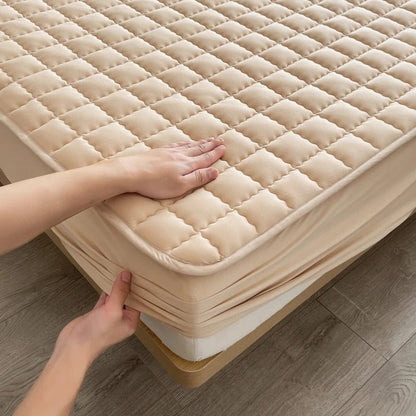 Breathable Mattress Protector Cover – Waterproof, Hypoallergenic, Soft Fitted Sheet for Twin, Full, Queen & King Beds