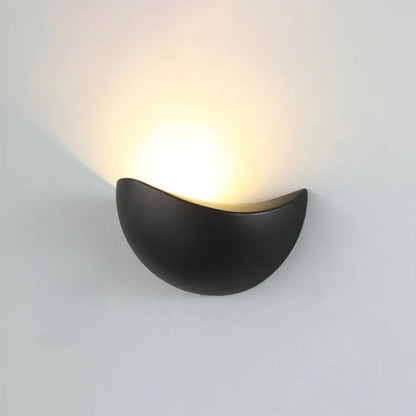 Half-Moon Aluminum LED Sconce – 5W Low-Profile Fixture for Bedroom, Hallway & Porch – IP65 Weatherproof Wall Lighting 3000K-5000K