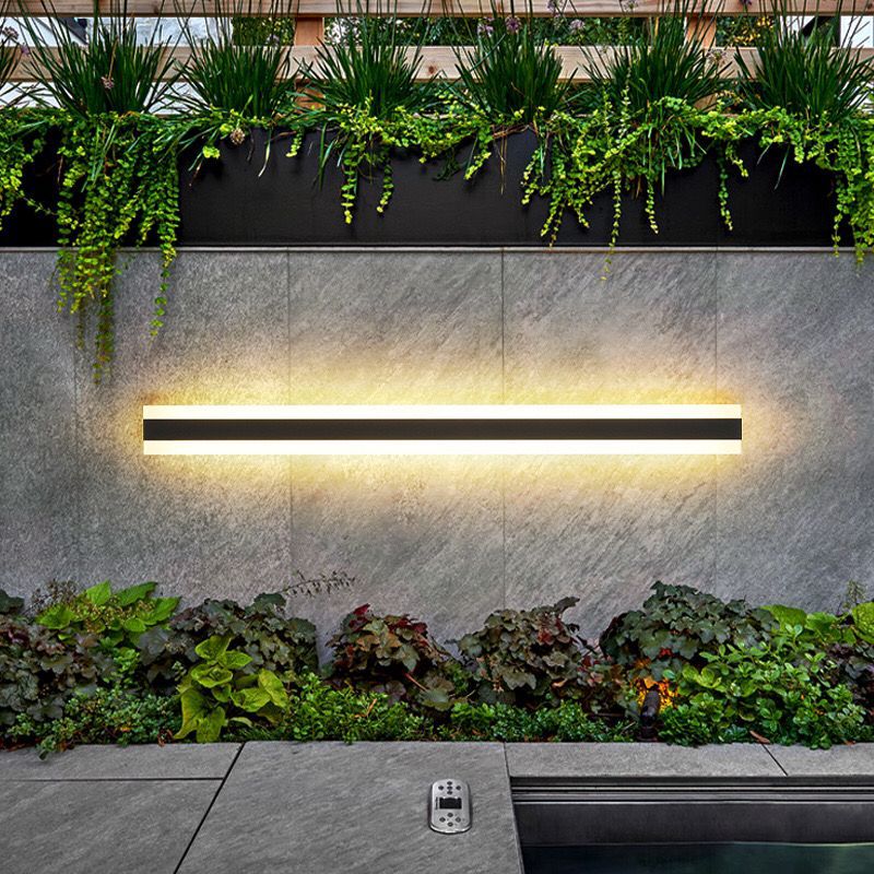Linear Outdoor Wall Light – Warm White LED Iron Sconce for Facade & Pathway – Modern Weatherproof Fixture in 5 Sizes