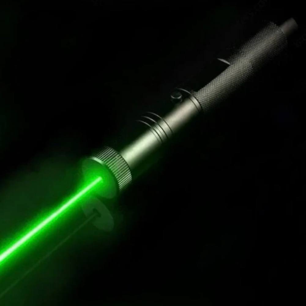 Powerful Green Beam Laser Pointer for Outdoors