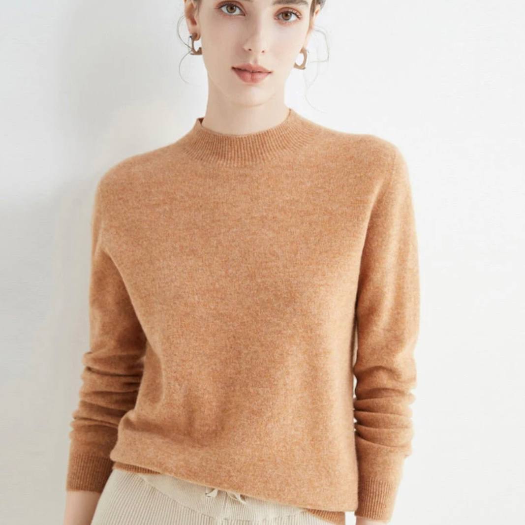 Soft Women's Crew Neck Cashmere Sweater