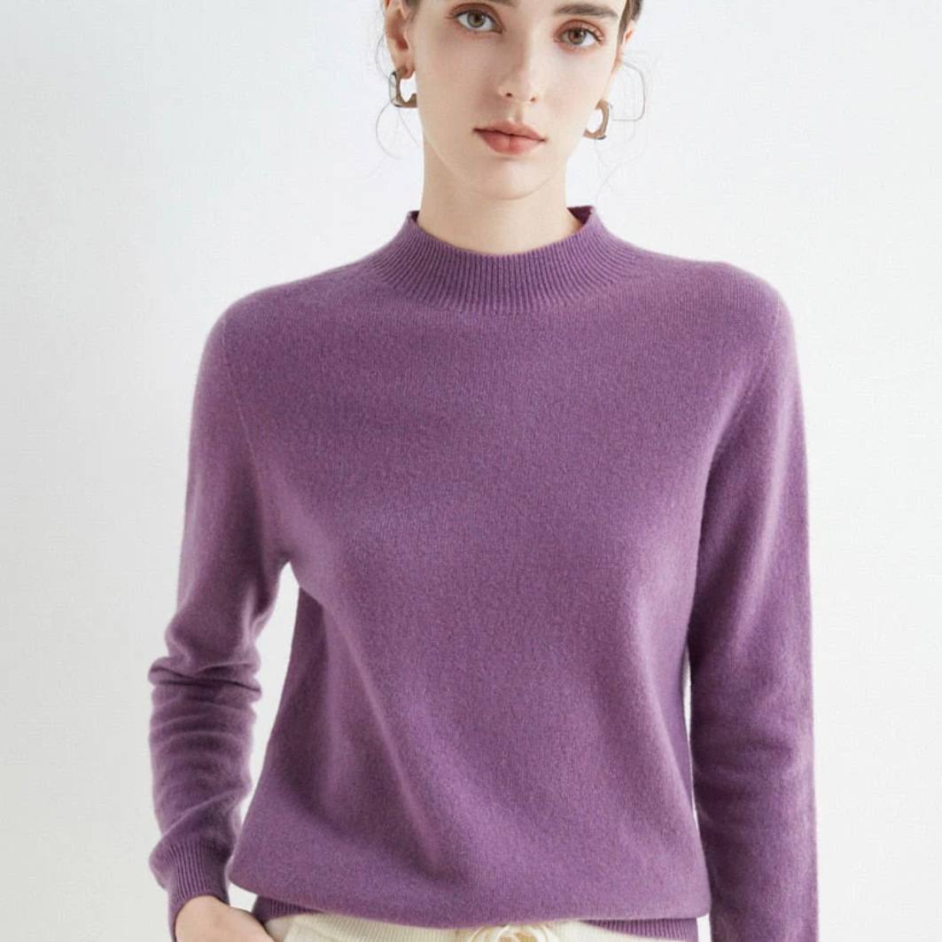 Soft Women's Crew Neck Cashmere Sweater