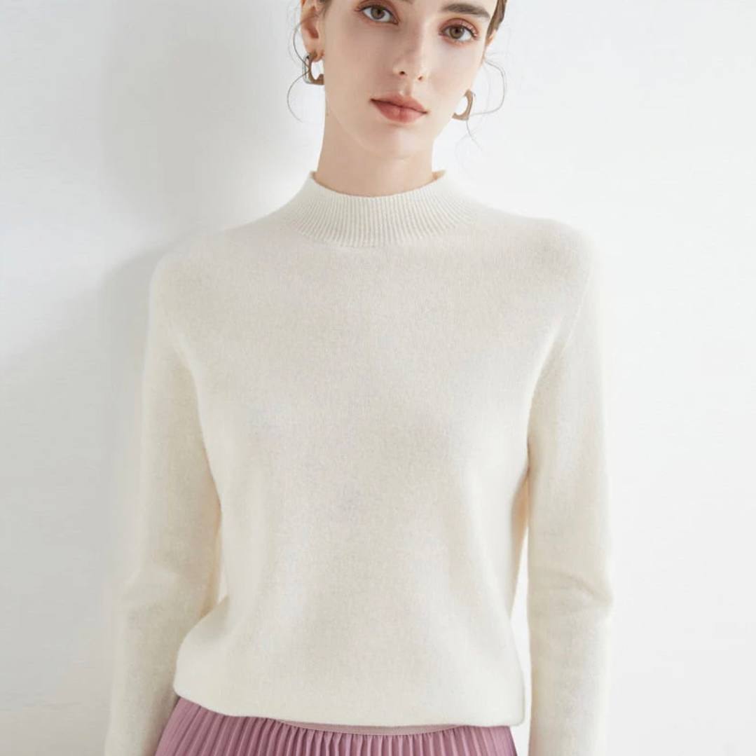 Soft Women's Crew Neck Cashmere Sweater