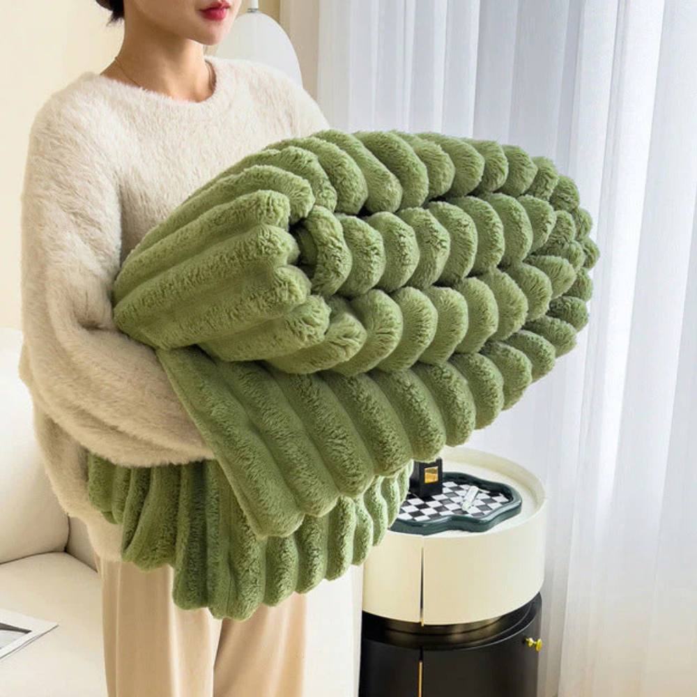 Plush Faux Fur Cozy Throw Blanket