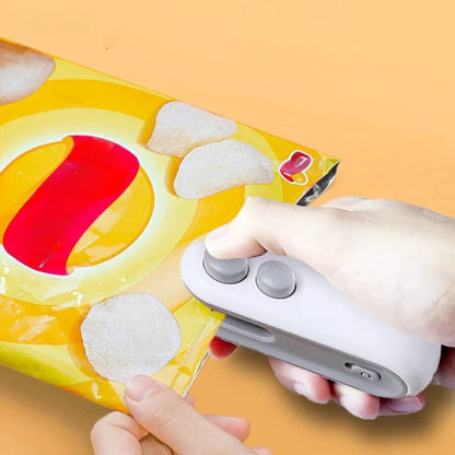Space Saving 2 in 1 Food Saver Machine