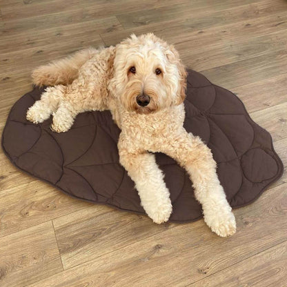 Botanical Leaf-Shaped Pet Throw Blanket - Soft Cotton-Polyester Cover for Dogs & Cats - Machine Washable Couch Protector & Floor Mat for