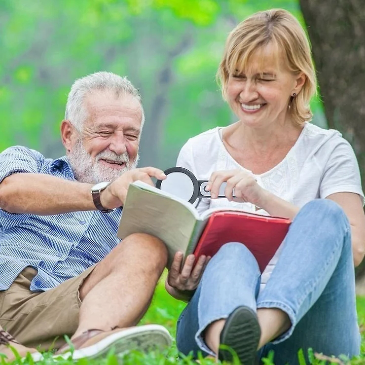 Portable 30x Magnifying Glass with Lightweight Design | Ideal for Seniors and Precision Work