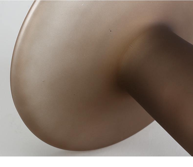 Eduardo - Frosted Glass Vessel