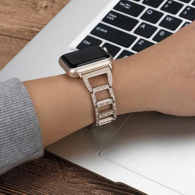 Elegant Bracelet Watch Strap for Apple Watch 38-49mm – Metal Link Band with Jewelry-Style Finish