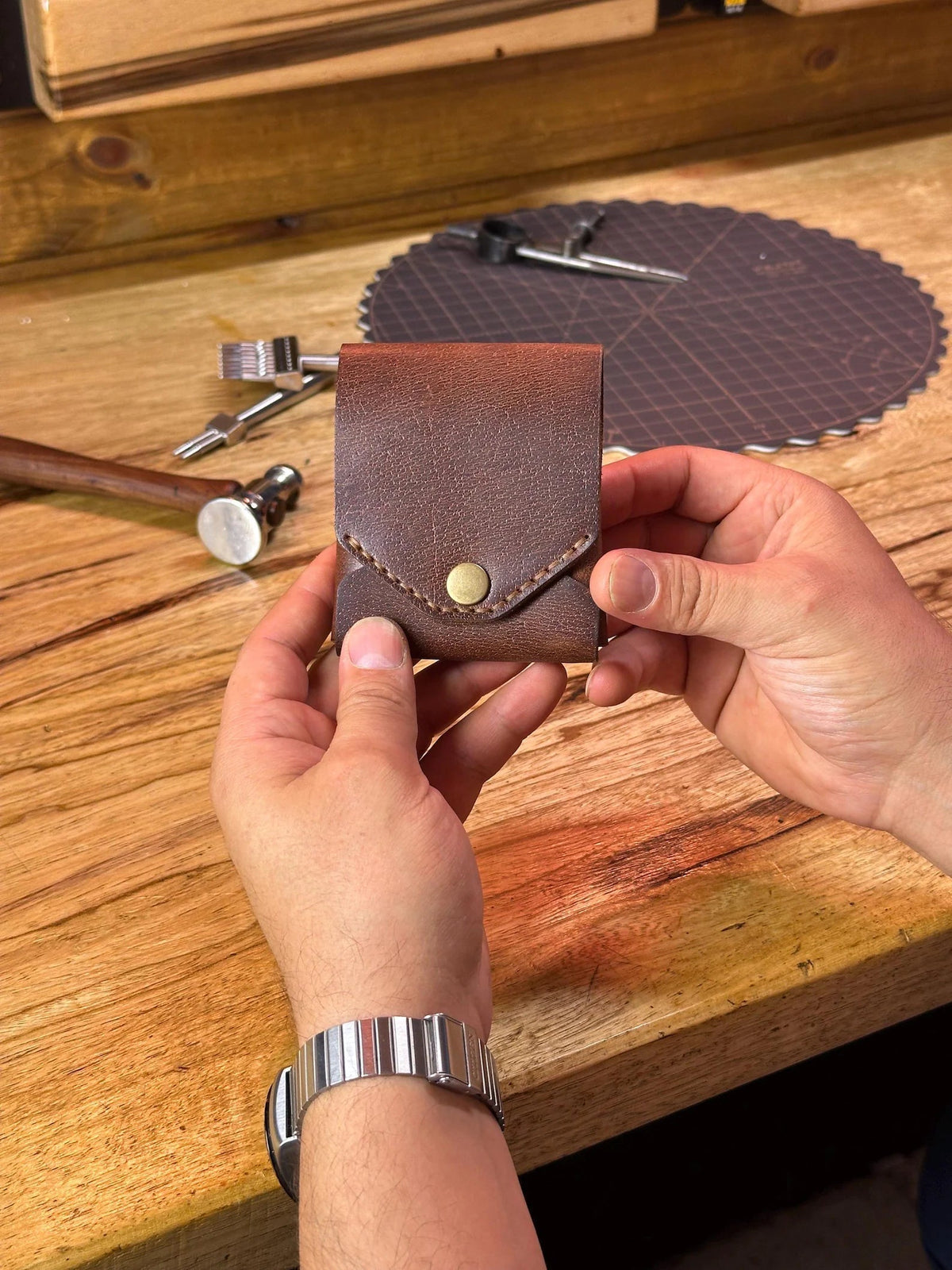 Bifold Card Wallet in Genuine Top-Grain Cowhide with Integrated Pen Holder for EDC Organization