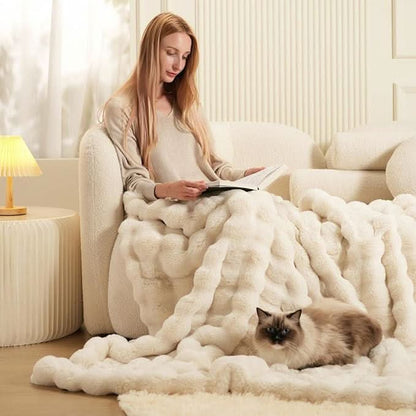 CLOUDHARE – Plush Blanket Set for Luxurious Cozy Living