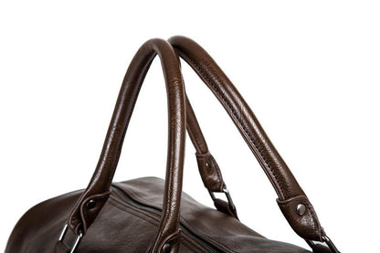 Weekender Overnight Bag in Vegan Leather – Roomy Interior with Shoulder Strap & Padded Grips for Airport Travel