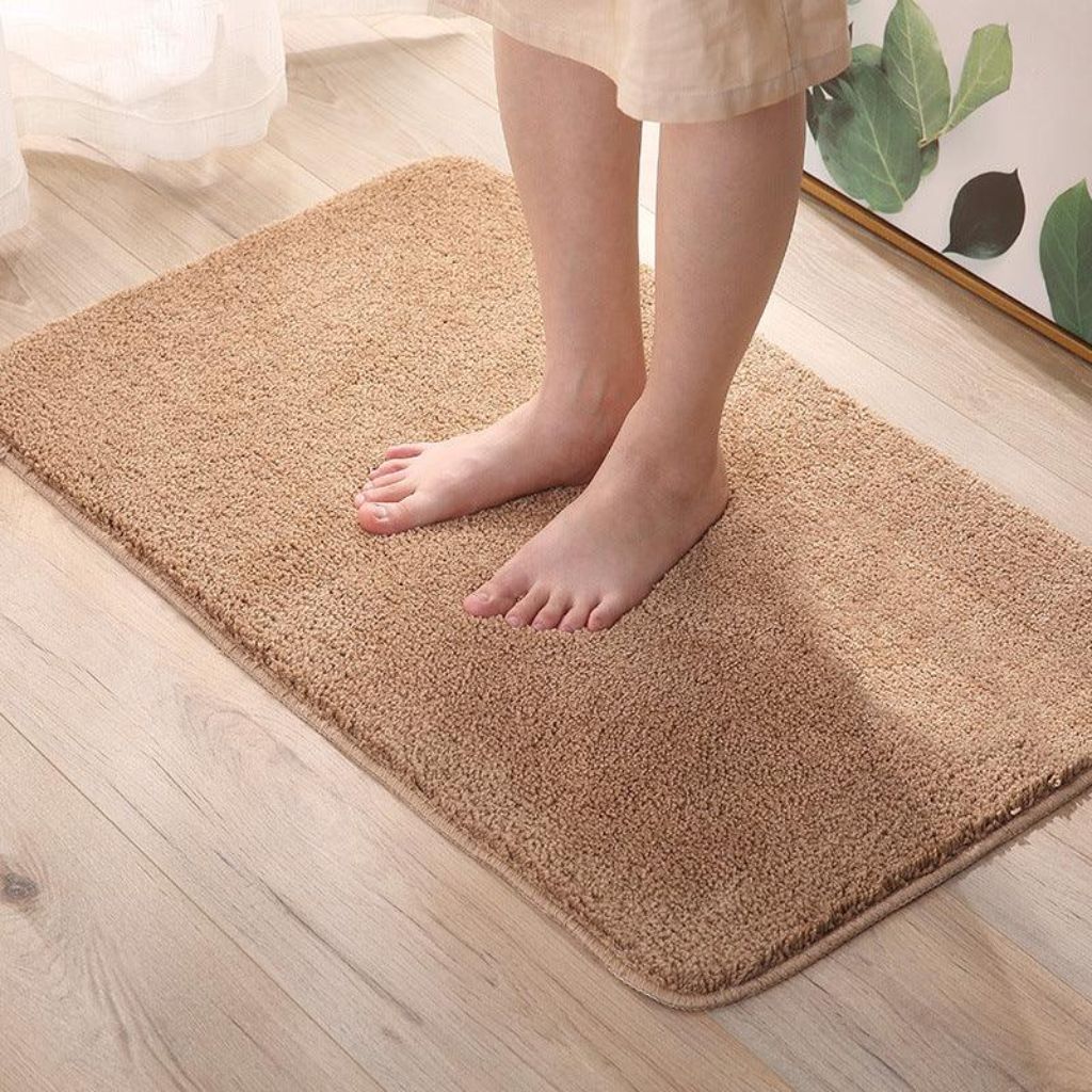 Plush Microfiber Bathroom Mat Non-Slip Fast-Dry Water Absorbent Rug for Shower Tub Kids Pets 8 Colors 5 Sizes Machine Washable