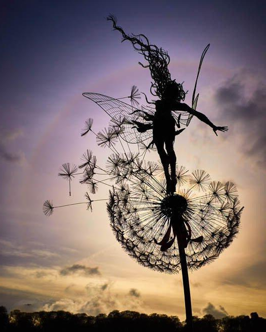 Metal Fairy Garden Stakes with Dandelion Flowers for Outdoor Yard Decoration | Whimsical Lawn Ornaments for Spring Summer Gardens & Flower