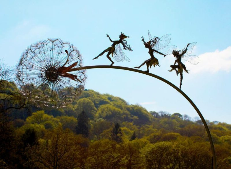 Metal Fairy Garden Stakes with Dandelion Flowers for Outdoor Yard Decoration | Whimsical Lawn Ornaments for Spring Summer Gardens & Flower