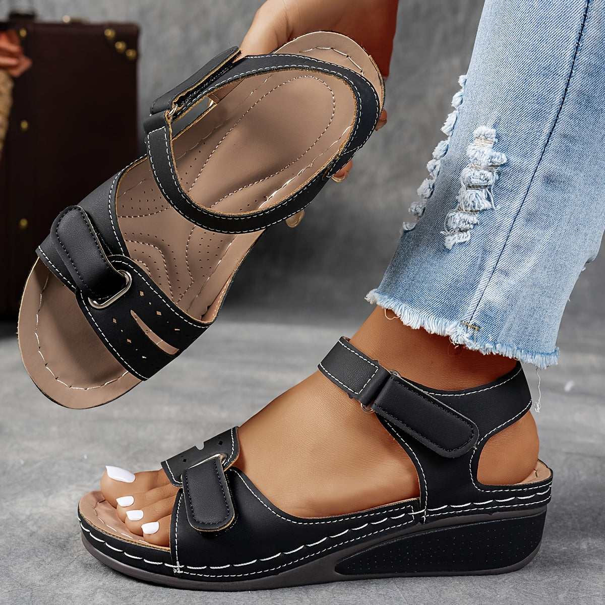 Women's Cushioned Platform Sandals with Arch Support – Adjustable Hook-and-Loop Straps for All-Day Wear – Slip-Resistant Sole