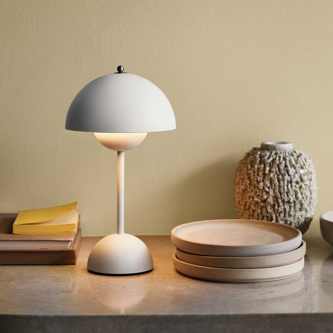 Portable Rechargeable LED Mushroom Lamp — Cordless Nightstand Light with 2000mAh Battery, Warm 3000K Glow for Bedroom, Living Room & Home Of